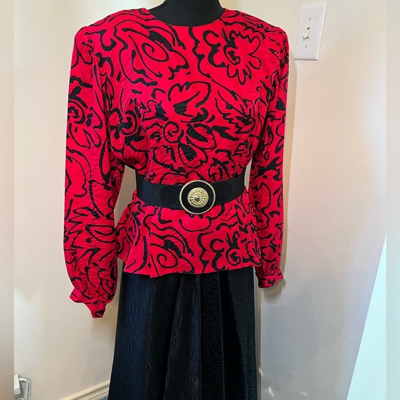 12 - 100% Silk Red & Black Blouse & Matching Black Midi Skirt w/flair - Picture 1 of 16